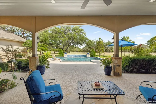 $1,300,000 | 1994 Farm To Market Road 3006, Pleasanton, TX 78064