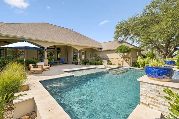 $1,300,000 | 1994 Farm To Market Road 3006, Pleasanton, TX 78064