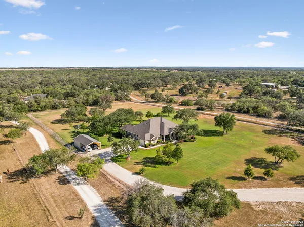 $1,300,000 | 1994 Farm To Market Road 3006, Pleasanton, TX 78064