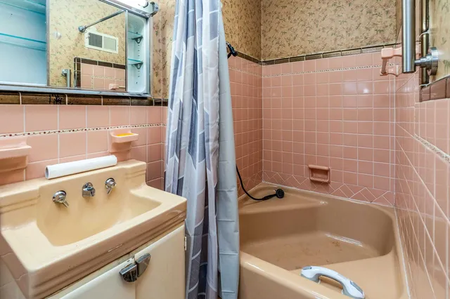 $169,500 | 1003 South Skyline Drive, Carbondale, IL 62901