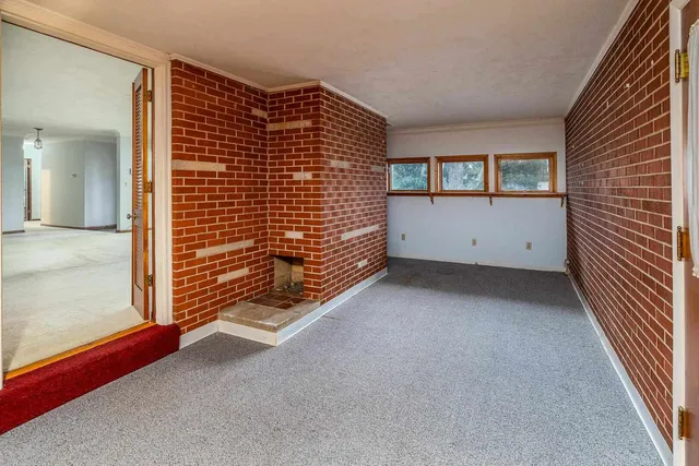 $169,500 | 1003 South Skyline Drive, Carbondale, IL 62901