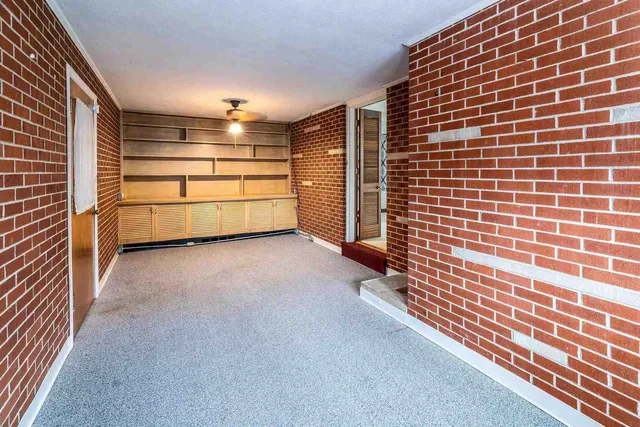 $169,500 | 1003 South Skyline Drive, Carbondale, IL 62901