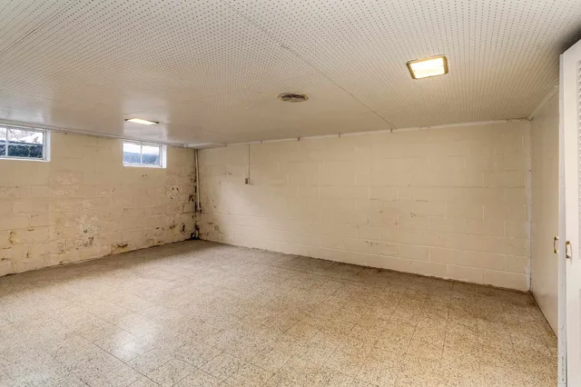 $169,500 | 1003 South Skyline Drive, Carbondale, IL 62901