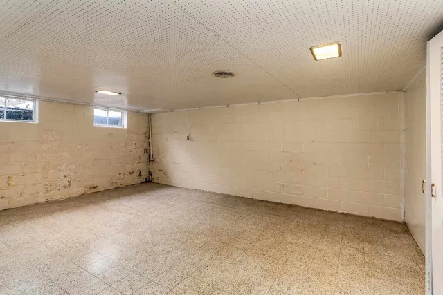 $169,500 | 1003 South Skyline Drive, Carbondale, IL 62901