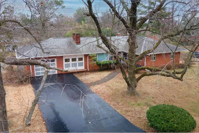 $169,500 | 1003 South Skyline Drive, Carbondale, IL 62901