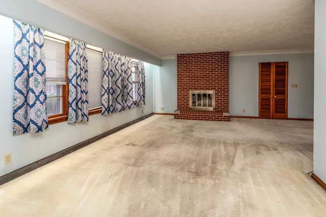 $169,500 | 1003 South Skyline Drive, Carbondale, IL 62901