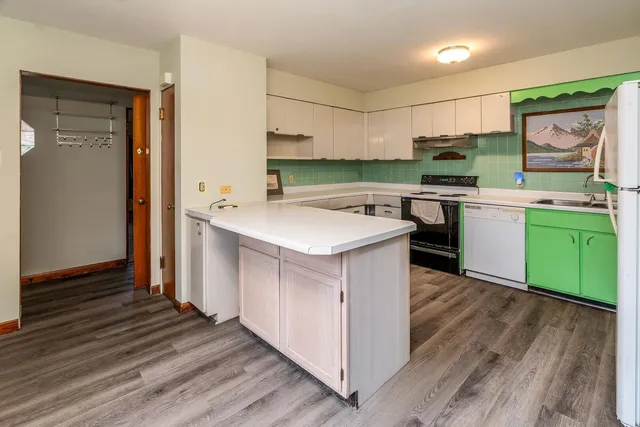 $169,500 | 1003 South Skyline Drive, Carbondale, IL 62901