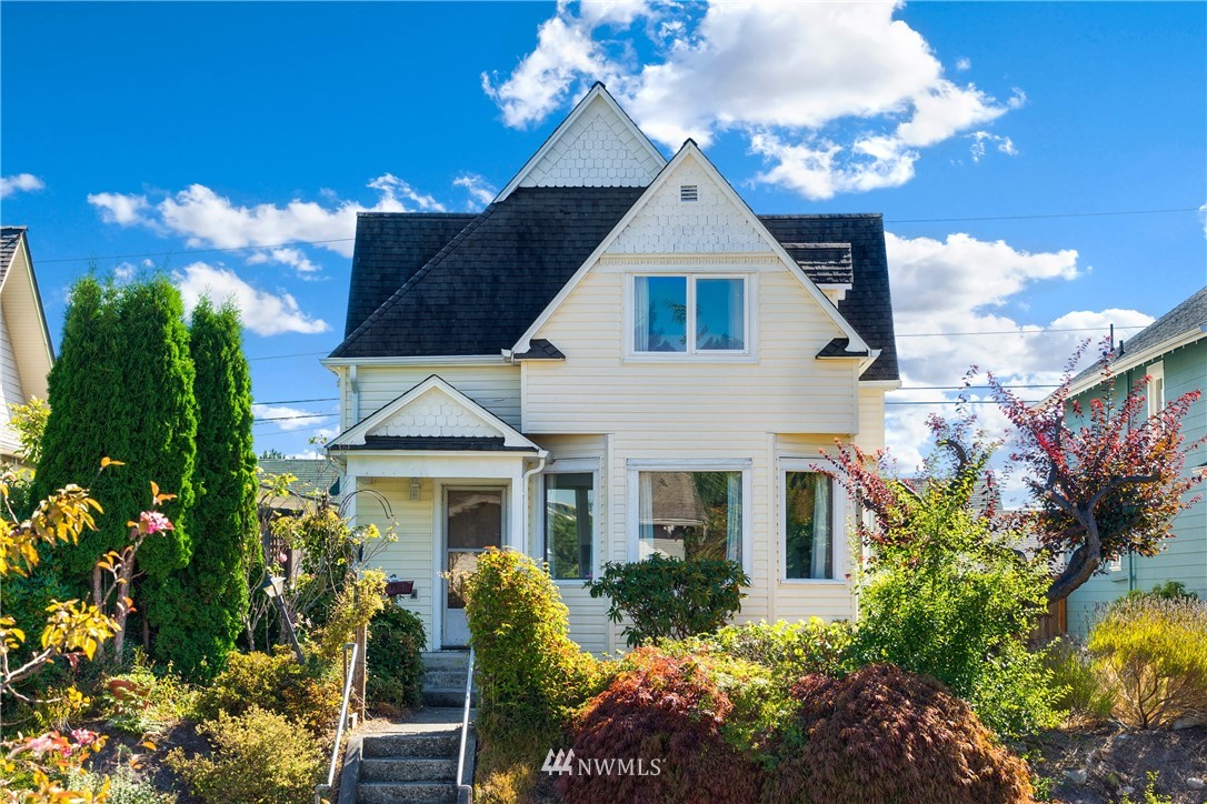 3605 Rockefeller Avenue Everett, WA 98201 - Photo 1 of 16