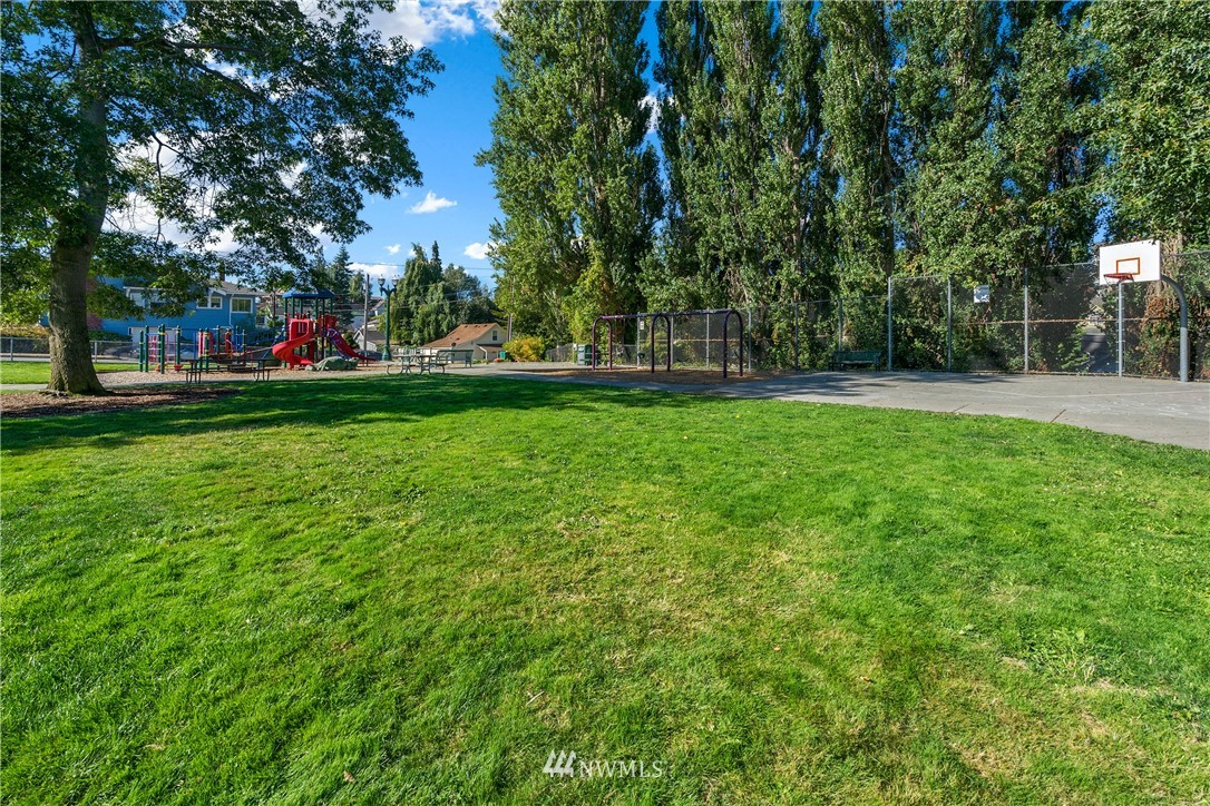 3605 Rockefeller Avenue Everett, WA 98201 - Photo 16 of 16