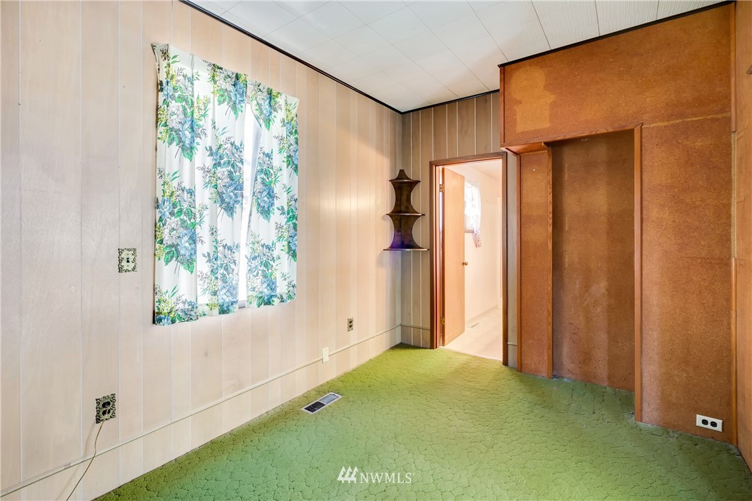 3605 Rockefeller Avenue Everett, WA 98201 - Photo 9 of 16