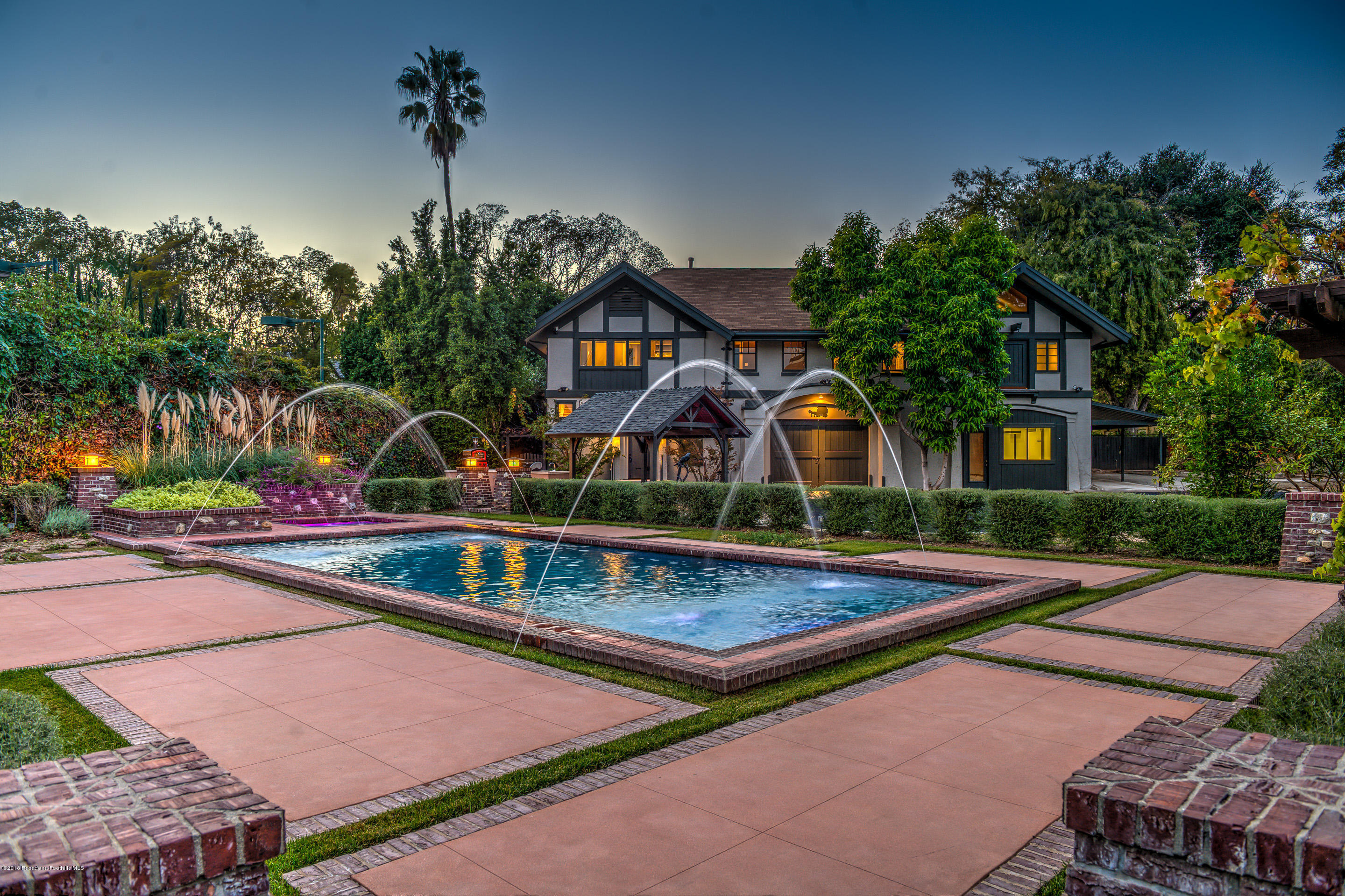 1333 Wentworth Avenue Pasadena, CA 91106 - Photo 48 of 60 a front view of a house with garden