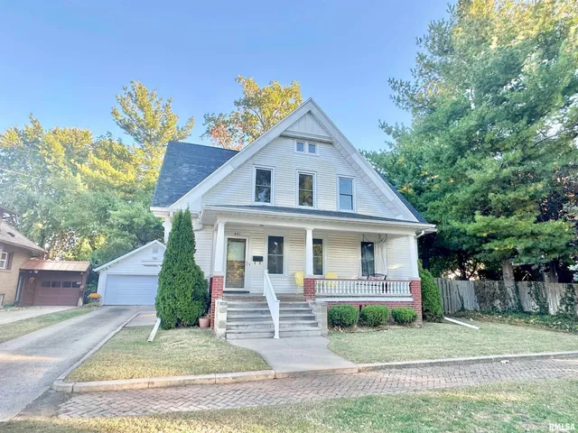 $144,900 | 441 Greenleaf Street, Galesburg, IL 61401