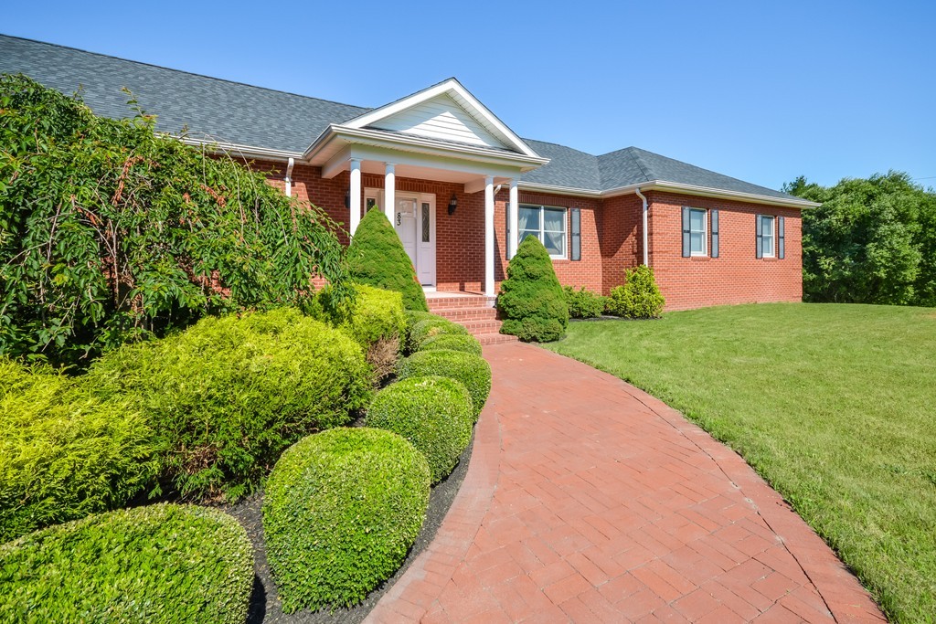 83 Mendall Road Acushnet, MA 02743 - Photo 2 of 29