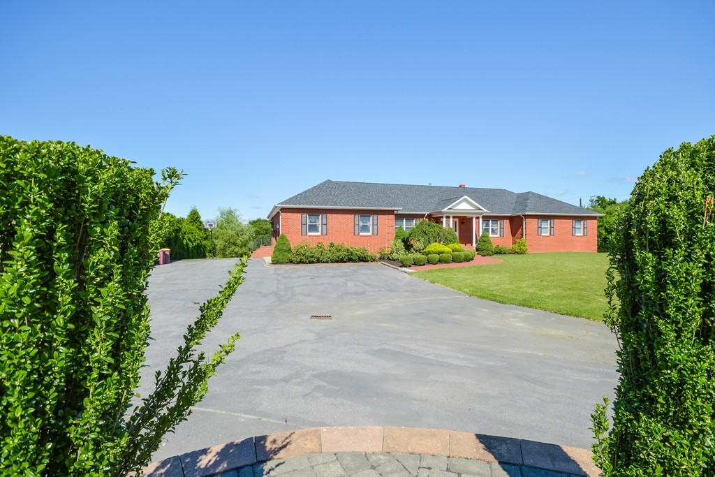 83 Mendall Road Acushnet, MA 02743 - Photo 4 of 29