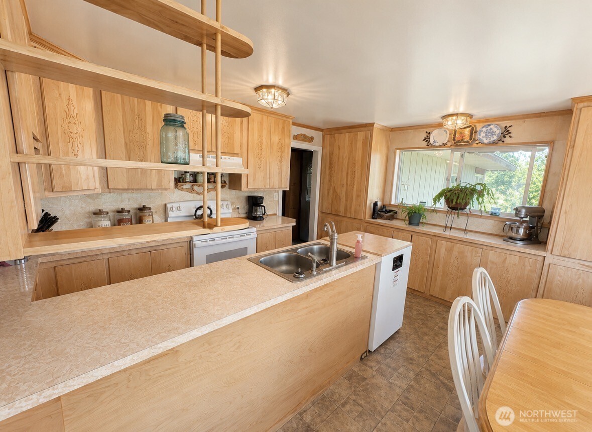 16 Mossy Rock Road Oroville, WA 98844 - Photo 17 of 40