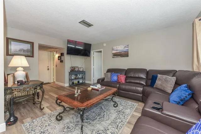 $169,000 | 298 Southwest 6th Street, Unit 103, Boca Raton, FL 33432