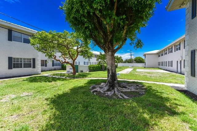 $169,000 | 298 Southwest 6th Street, Unit 103, Boca Raton, FL 33432