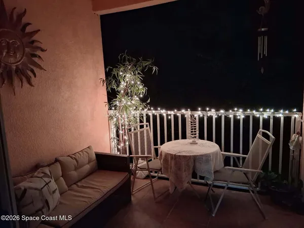 a view of outside area of the house