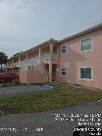 a close view of door