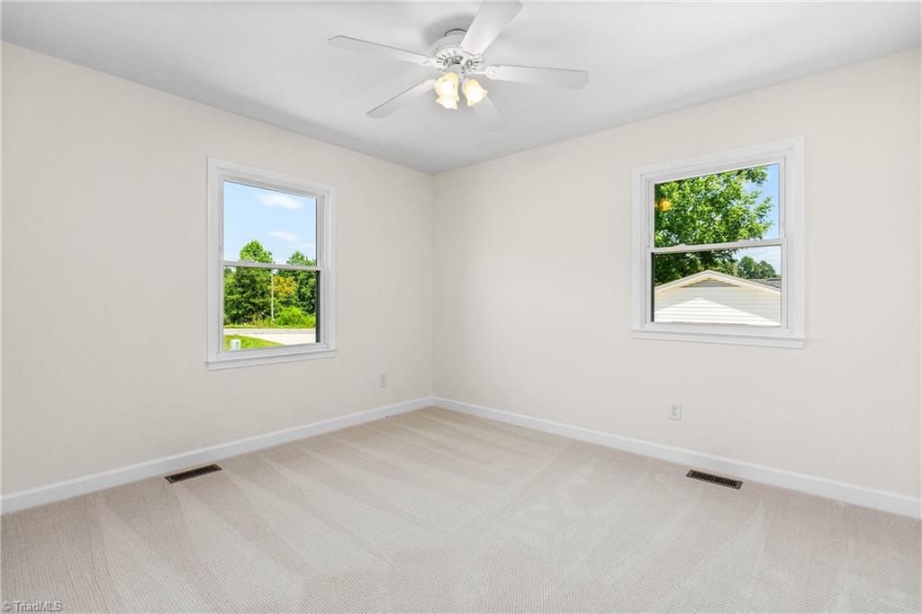3913 Enterprise Road Lexington, NC 27295 - Photo 15 of 24