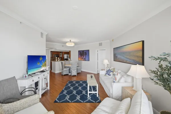 $379,000 | 975 Northwest Flagler Avenue, Unit 302, Stuart, FL 34994