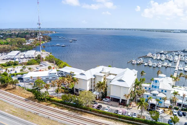 $379,000 | 975 Northwest Flagler Avenue, Unit 302, Stuart, FL 34994