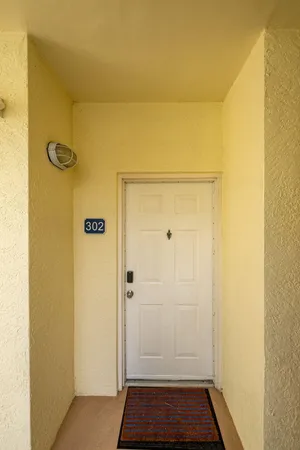$379,000 | 975 Northwest Flagler Avenue, Unit 302, Stuart, FL 34994
