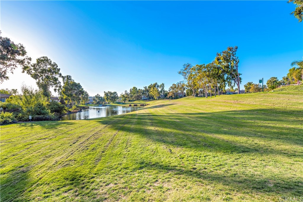 2 Vía Entrada Rancho Santa Margarita, CA 92688 - Photo 32 of 35 a view of an ocean and beach