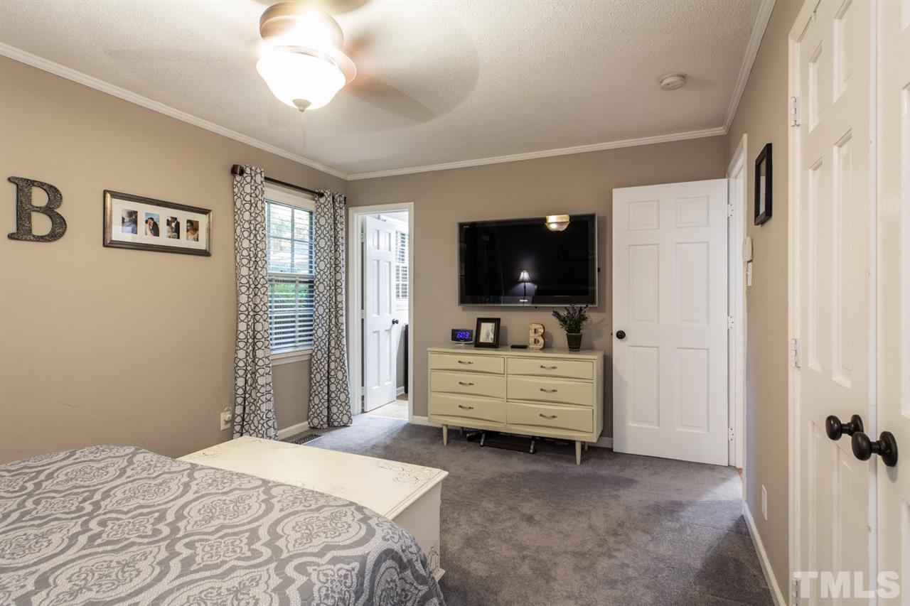 5921 Garrett Road Durham, NC 27707 - Photo 22 of 30 Gallery Image 22