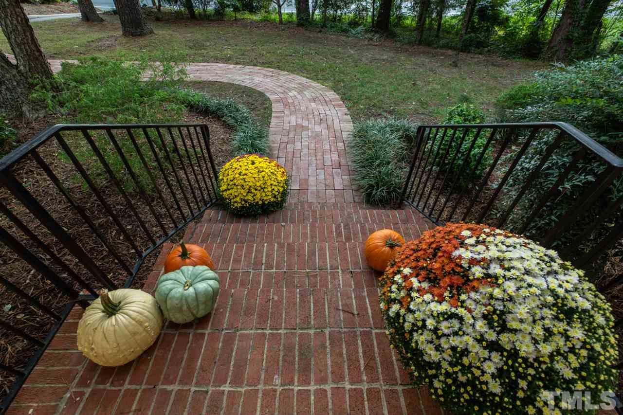 5921 Garrett Road Durham, NC 27707 - Photo 4 of 30 Gallery Image 4