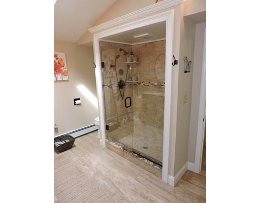39 Bates Point Road Webster, MA 01570 - Photo 19 of 30