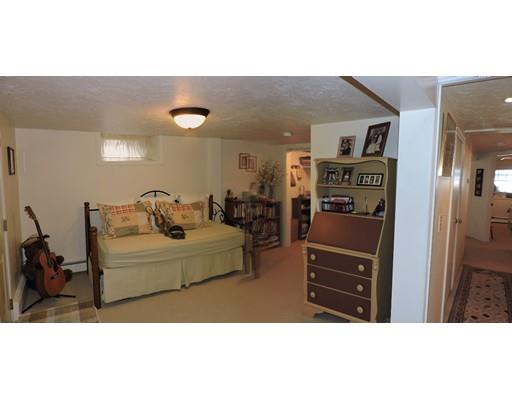 39 Bates Point Road Webster, MA 01570 - Photo 24 of 30
