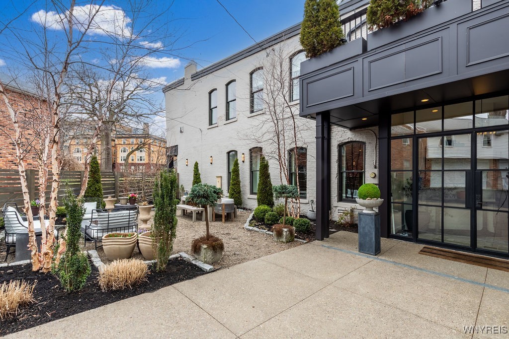 91 Johnson Park Buffalo, NY 14201 - Photo 43 of 50