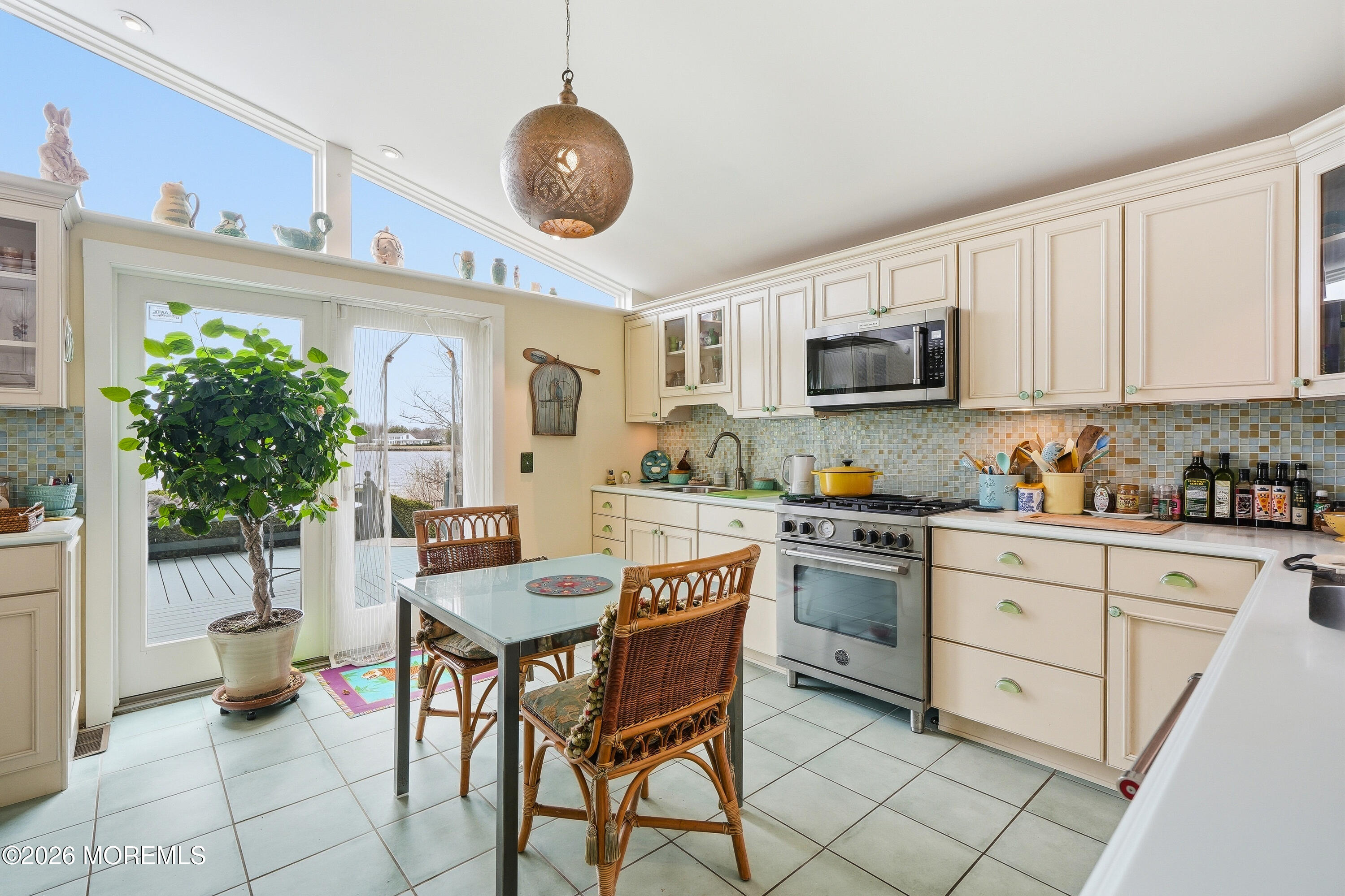 585 Little Silver Point Road Little Silver, NJ 07739 - Photo 22 of 38 068