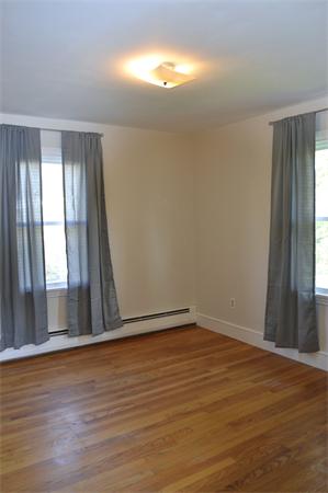 10 Kingswood Road Bristol, RI 02809 - Photo 12 of 29 Gallery Image 12
