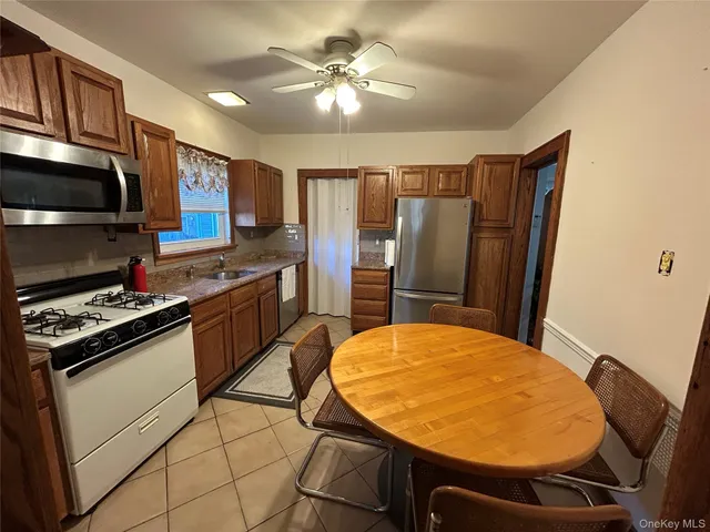 $799,900 | 70 East Beverly Parkway, Valley Stream, NY 11580