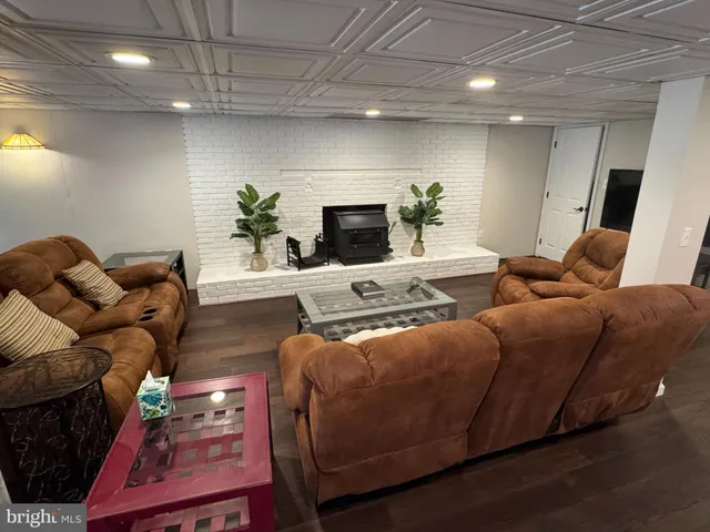 $3,250 | 40251 Gap Road, Leesburg, VA 20175