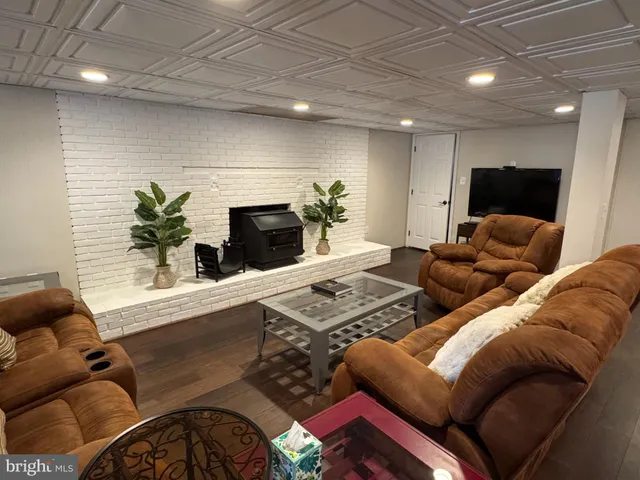 $3,250 | 40251 Gap Road, Leesburg, VA 20175