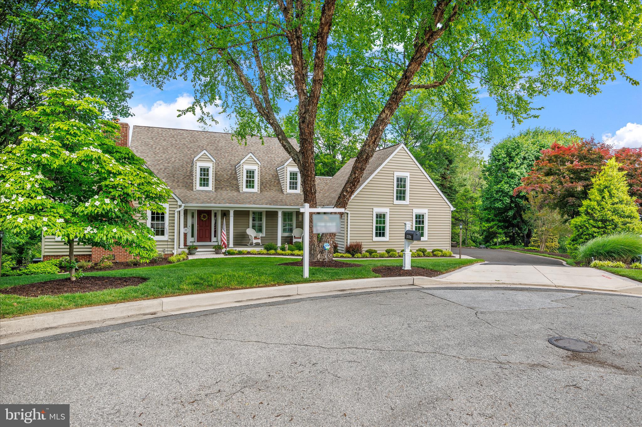8 Rolling Farm Court Baltimore, MD 21228 - Photo 2 of 85 House located at end of a court! Very private!