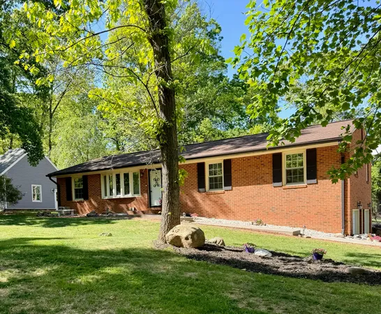 $429,950 | 5403 Tomahawk Circle, Salem, VA 24153