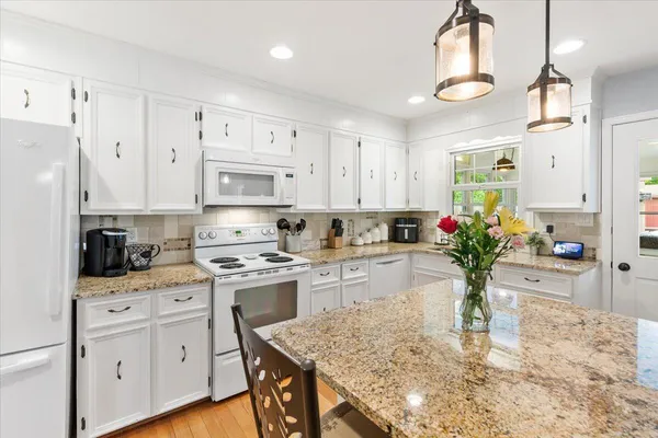 $424,950 | 5403 Tomahawk Circle, Salem, VA 24153