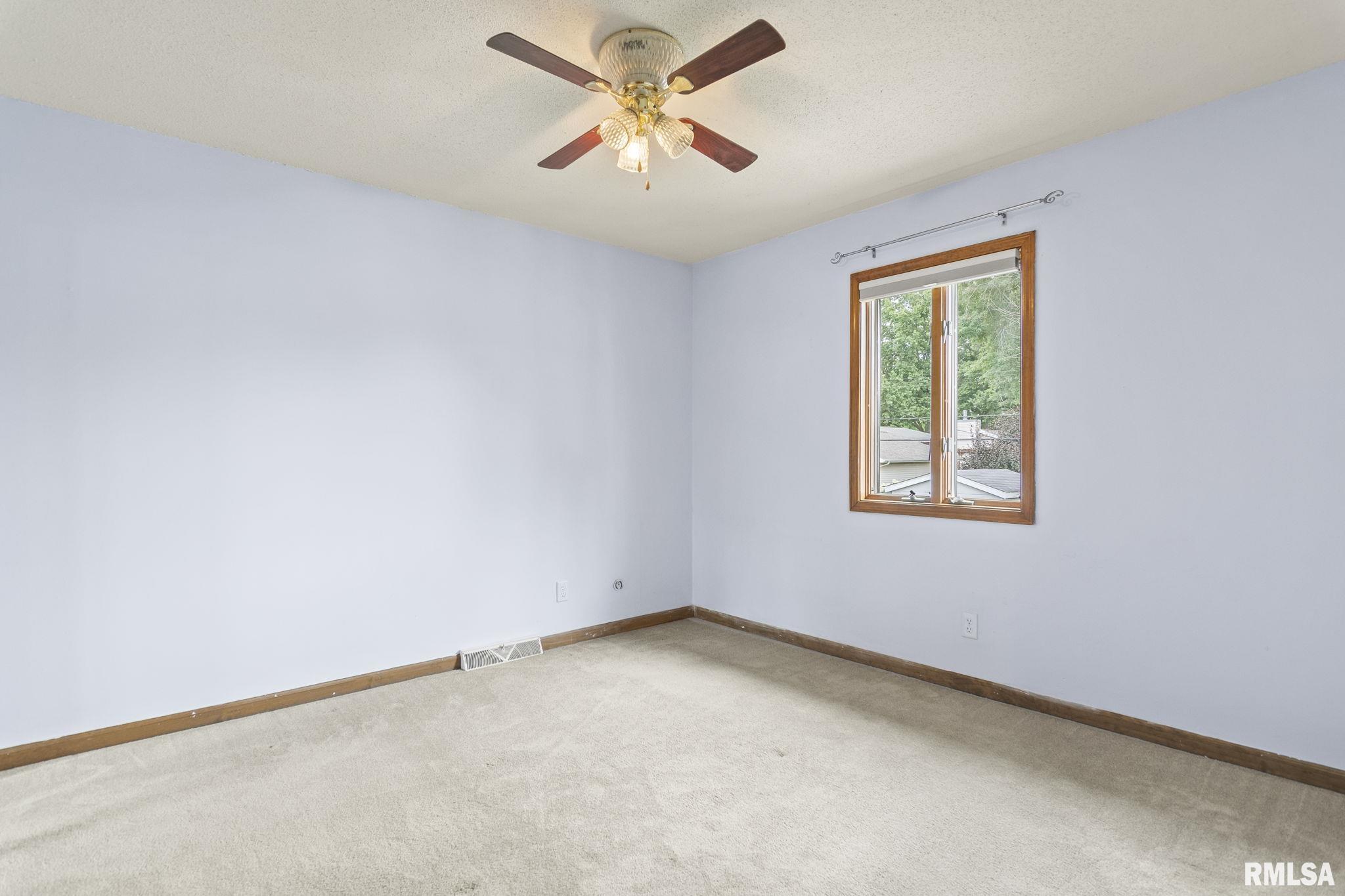 2420 Delaware Drive Springfield, IL 62702 - Photo 16 of 42