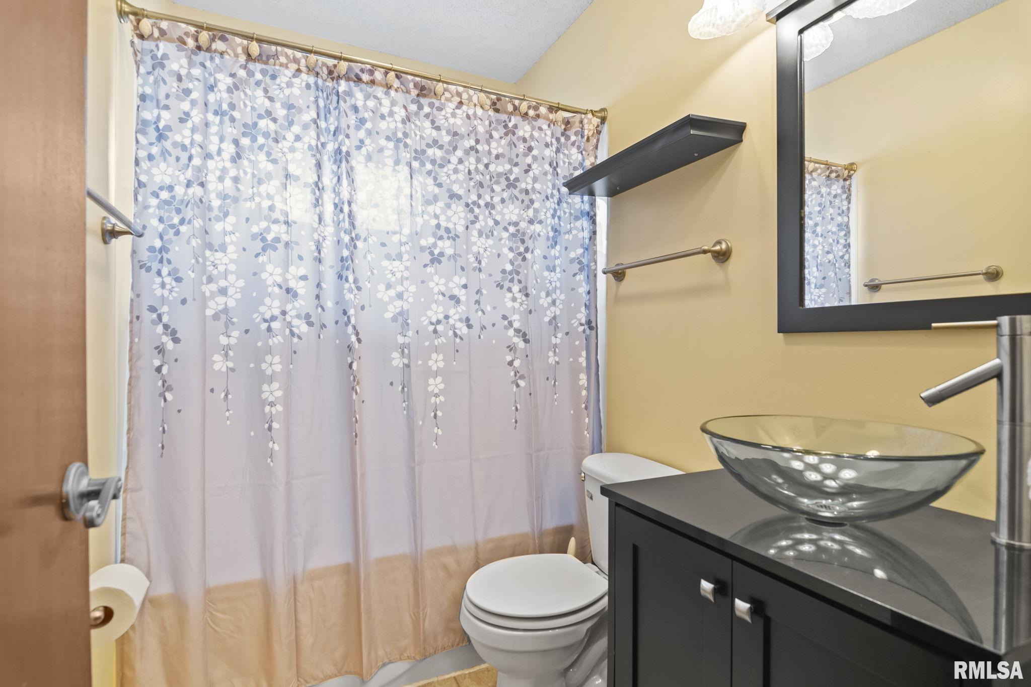 2420 Delaware Drive Springfield, IL 62702 - Photo 19 of 42