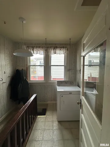 $119,000 | 206 West Homer Avenue, Harrisburg, IL 62946