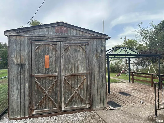 $119,000 | 206 West Homer Avenue, Harrisburg, IL 62946