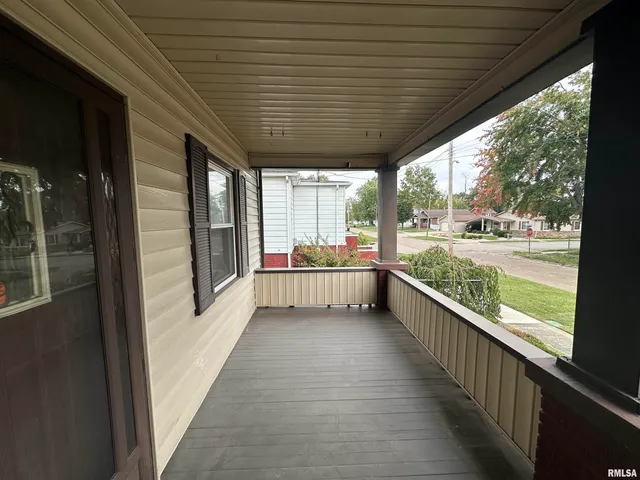 $119,000 | 206 West Homer Avenue, Harrisburg, IL 62946