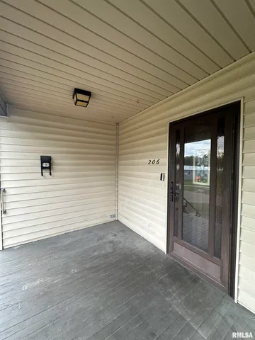 $119,000 | 206 West Homer Avenue, Harrisburg, IL 62946