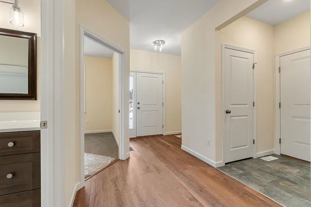 $481,700 | 15 Dogwood Circle, Unit 15R KOUSA, Milton, VT 05468