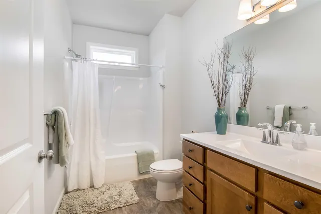 $481,700 | 15 Dogwood Circle, Unit 15R KOUSA, Milton, VT 05468