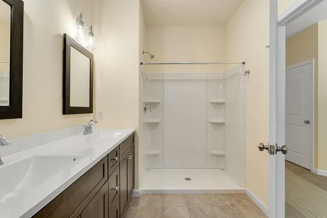 $481,700 | 15 Dogwood Circle, Unit 15R KOUSA, Milton, VT 05468